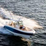 Boston Whaler 330 Outrage Running
