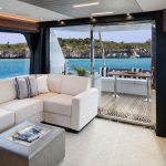 Ocean Alexander 70 Motoryacht Lounge